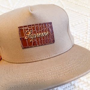 Authentic Supreme men’s hat